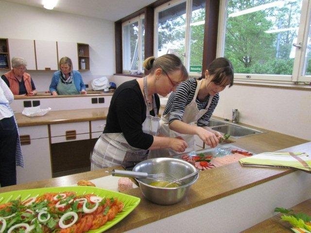 april und mai 128